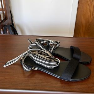 Rothy’s The Wrap Sandals in Cosmos Black & Cream 9M NIB Never Worn Retired Style